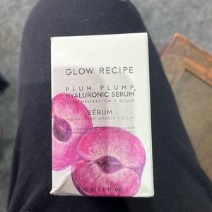 Glow recipe plum plump hyaluronic serum